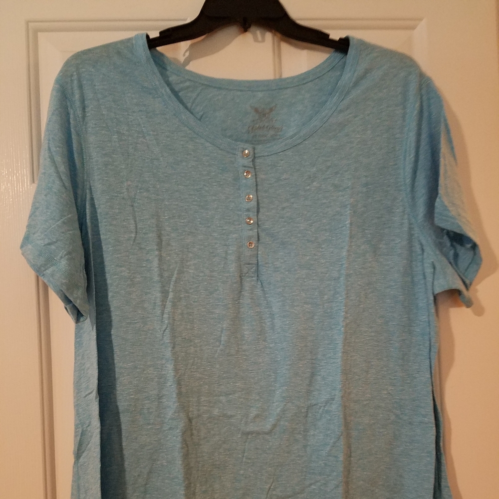 Tee shirt